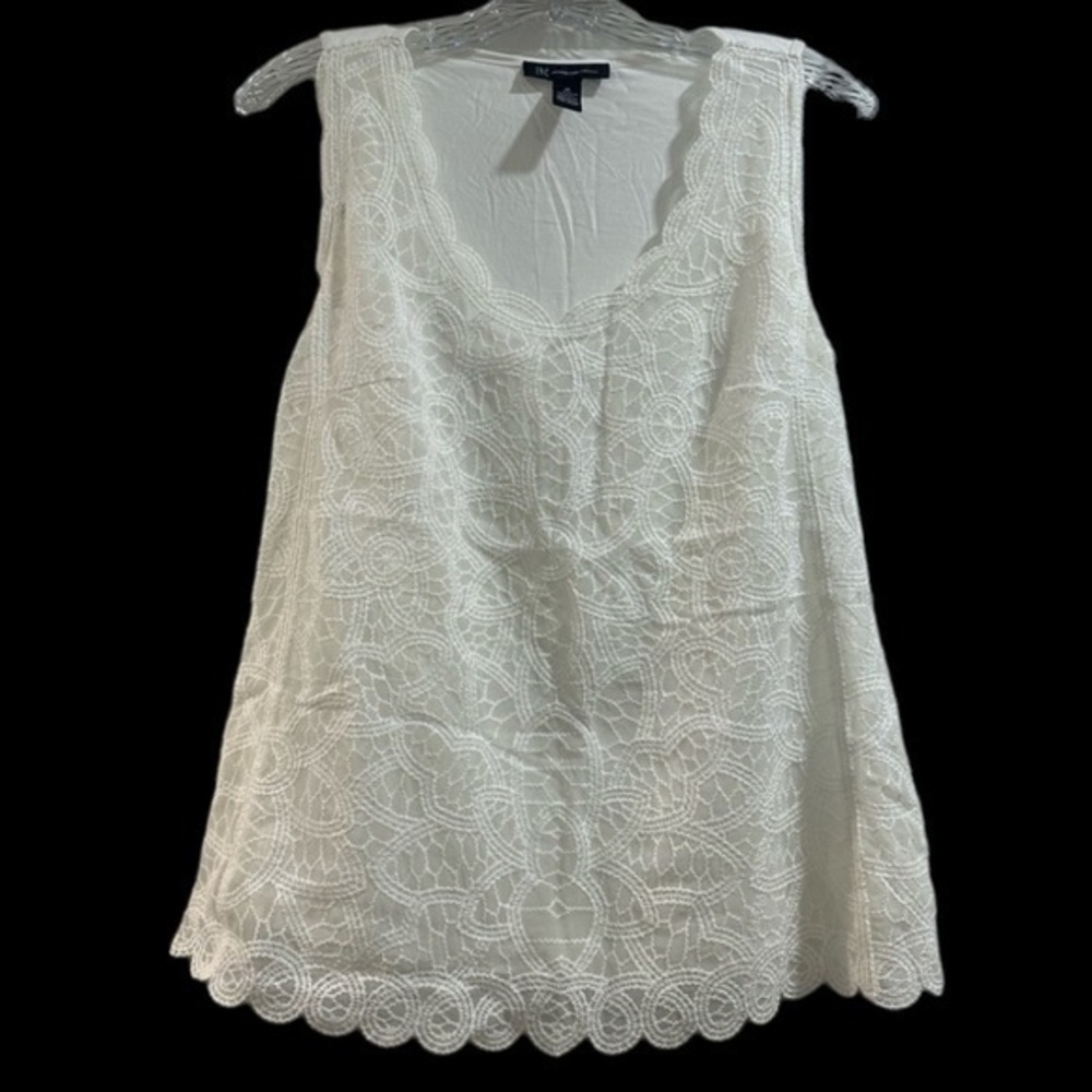 White Embroidered Lace Sleeveless Blouse Shirt Top Women’s Size Medium